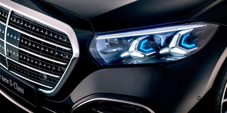 Fari auto, riparare invece di sostituire: l'appello di Allianz