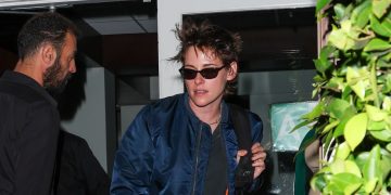 Kristen Stewart osa ancora: nuovo taglio punk per l'estate