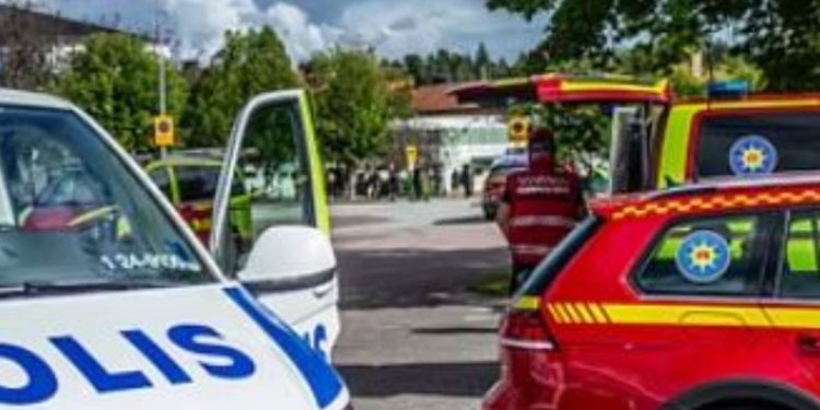 Attacco con la spada in una scuola svedese, diversi feriti