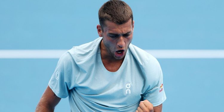 Cobolli avvicina le Atp Finals di Torino: semifinale a Cincinnati