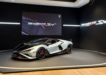 Lamborghini Revuelto SV: la più potente di sempre a Sant'Agata